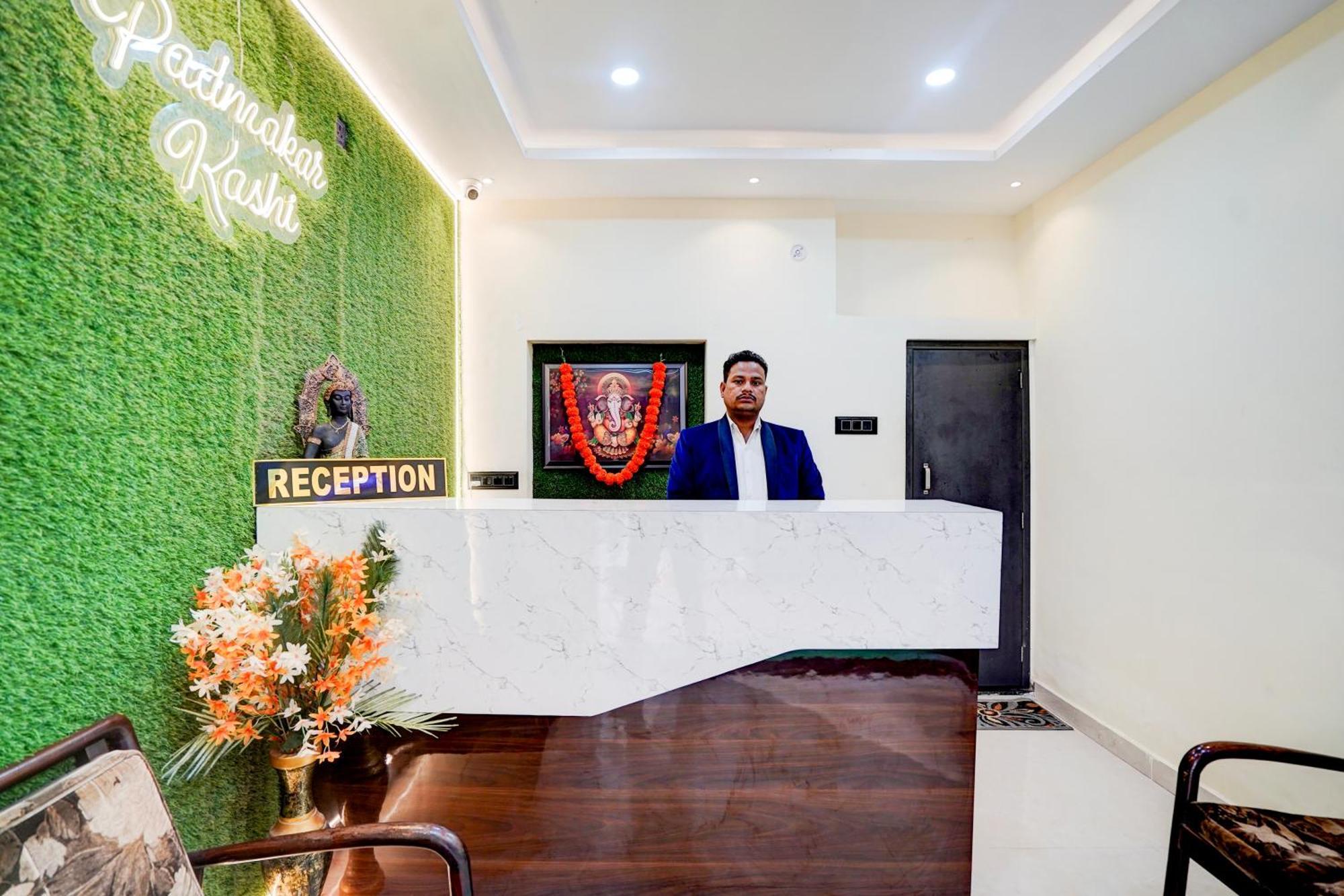Hotel Vibe Blu- Varanasi Exterior foto